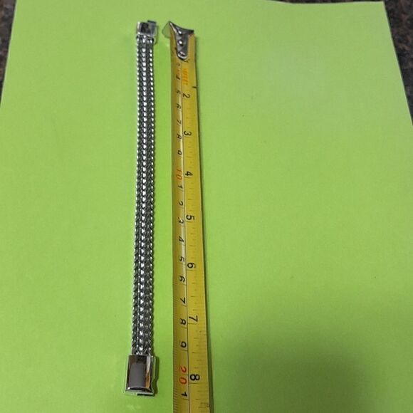 Silver Unisex 8" Herringbone Magnetic Bracelet...NEW - Picture 2 of 7